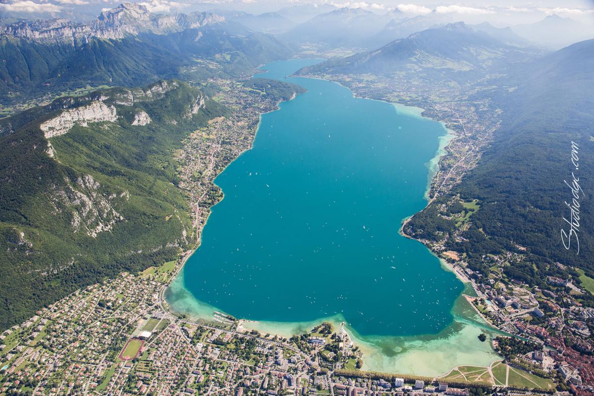 Lac d'Annecy vue d'en haut